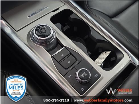 Used 2024 Ford Explorer XLT w/ Equipment Group 202A AWD/4WD image 18