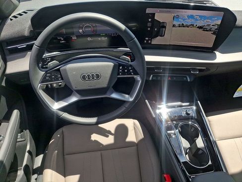 New 2026 Audi Q3 quattro 2.0T AWD/4WD image 2