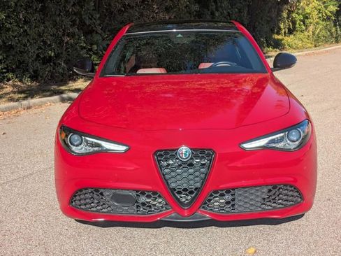 Used 2022 Alfa Romeo Giulia Veloce image 30