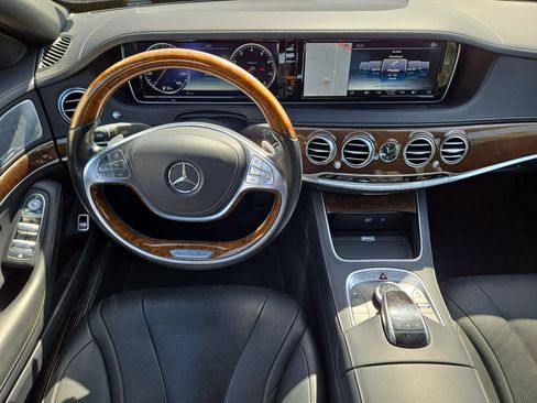 Used 2017 Mercedes-Benz S 550 Sedan image 14