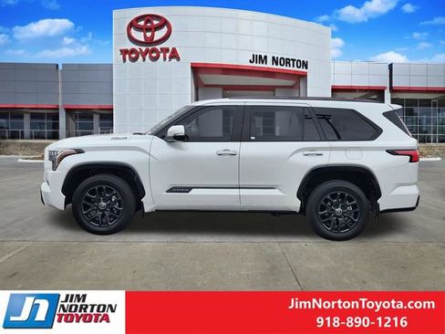 Used 2024 Toyota Sequoia Platinum image 5