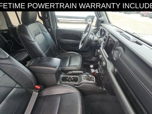 Used 2023 Jeep Wrangler Unlimited Sahara AWD/4WD image 12