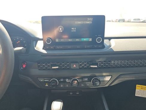 Used 2025 Honda Accord SE image 9