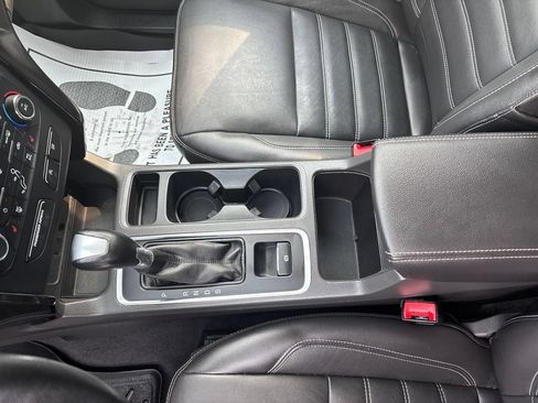 Used 2017 Ford Escape Titanium AWD/4WD image 26