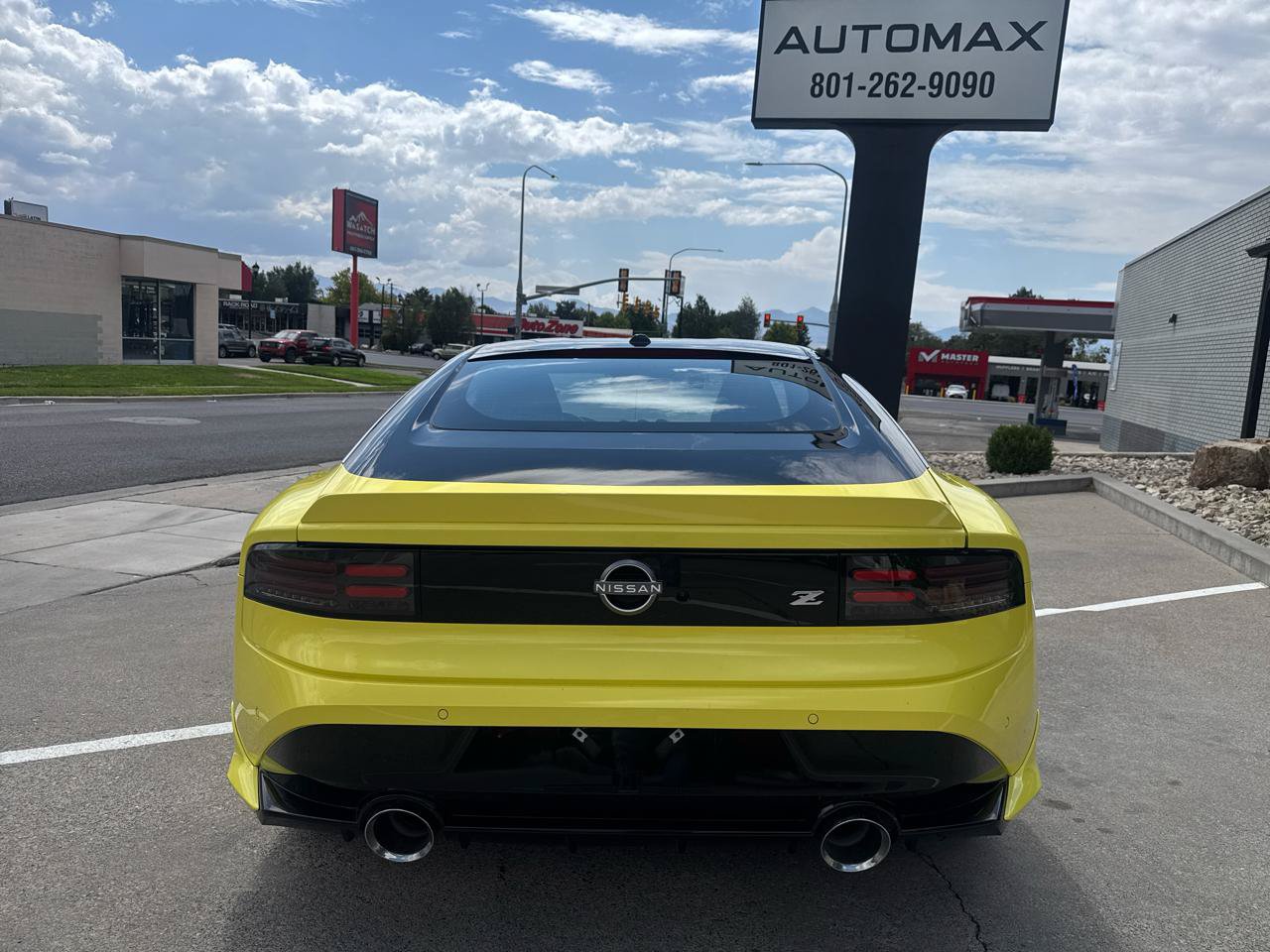 Used 2024 Nissan Z Performance w/ Floor Mat Package RWD image 6