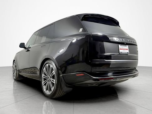 Used 2023 Land Rover Range Rover SE AWD/4WD image 3