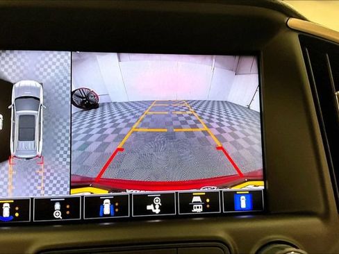 Used 2024 GMC Terrain Denali w/ Denali Premium Package AWD/4WD image 30