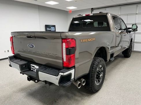 Used 2023 Ford F350 Lariat w/ Lariat Ultimate Package AWD/4WD image 10