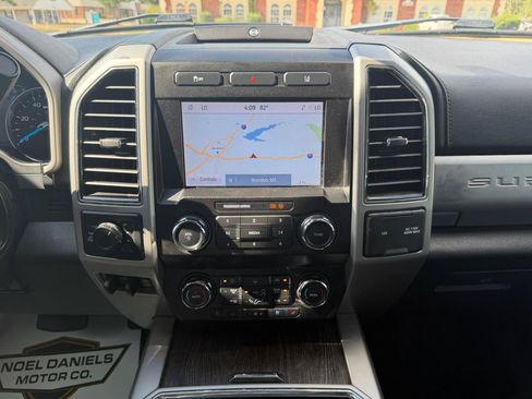 Used 2020 Ford F250 Lariat w/ Lariat Value Package AWD/4WD image 15