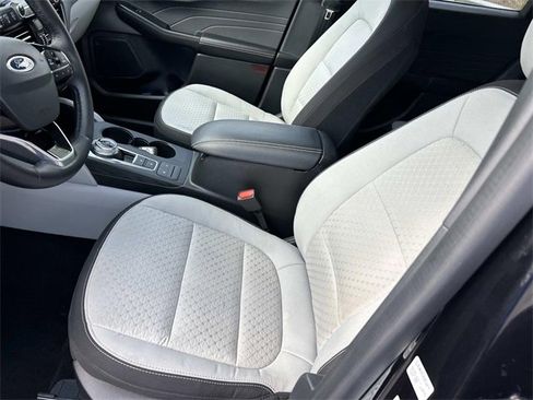 Used 2024 Ford Escape Active image 16