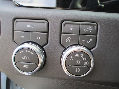 New 2026 GMC Sierra 1500 SLT w/ SLT Premium Package AWD/4WD image 17