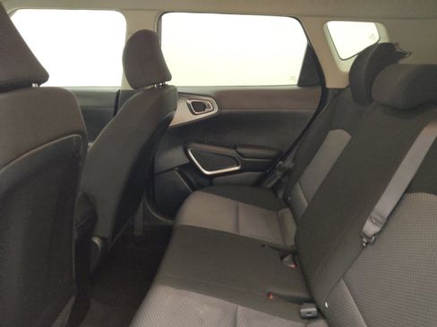 Used 2021 Kia Soul LX FWD image 18