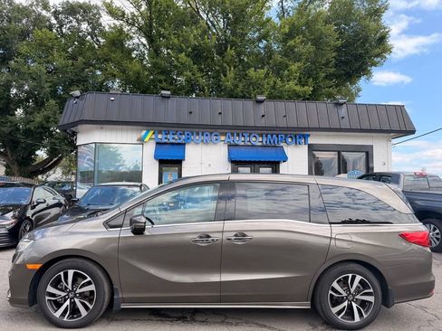 Used 2018 Honda Odyssey Elite image 3