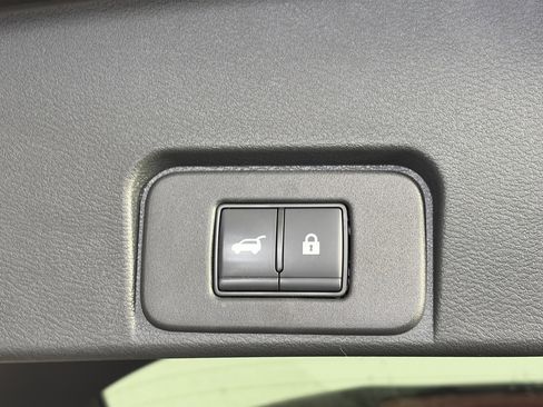 Certified 2023 Nissan Rogue SL image 15