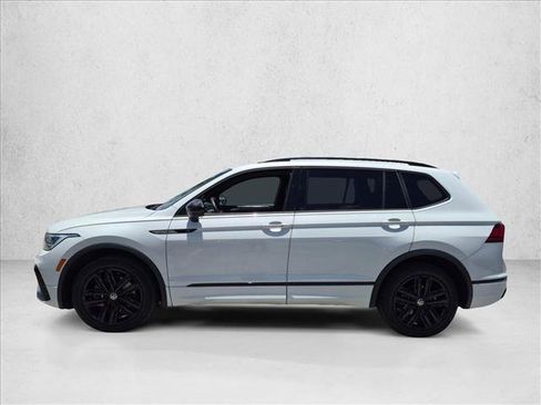 Used 2022 Volkswagen Tiguan SE R-Line FWD image 8