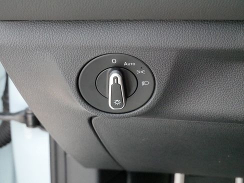 Certified 2026 Volkswagen Jetta SE FWD image 26