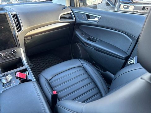 Used 2024 Ford Edge SEL w/ Convenience Package image 15