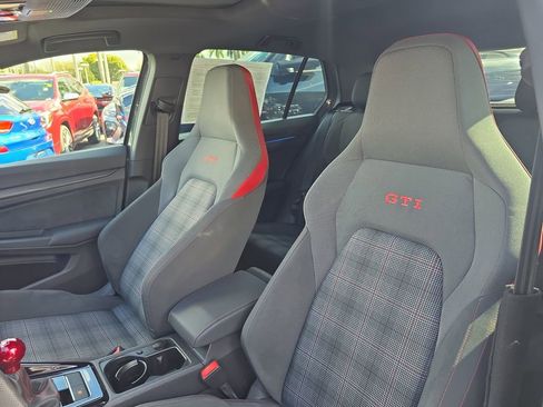 Used 2024 Volkswagen GTI SE image 20
