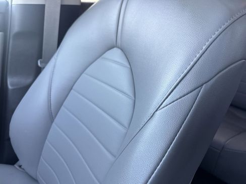 Used 2023 Toyota Highlander XLE image 42