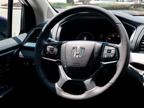 New 2026 Honda Odyssey EX-L image 17
