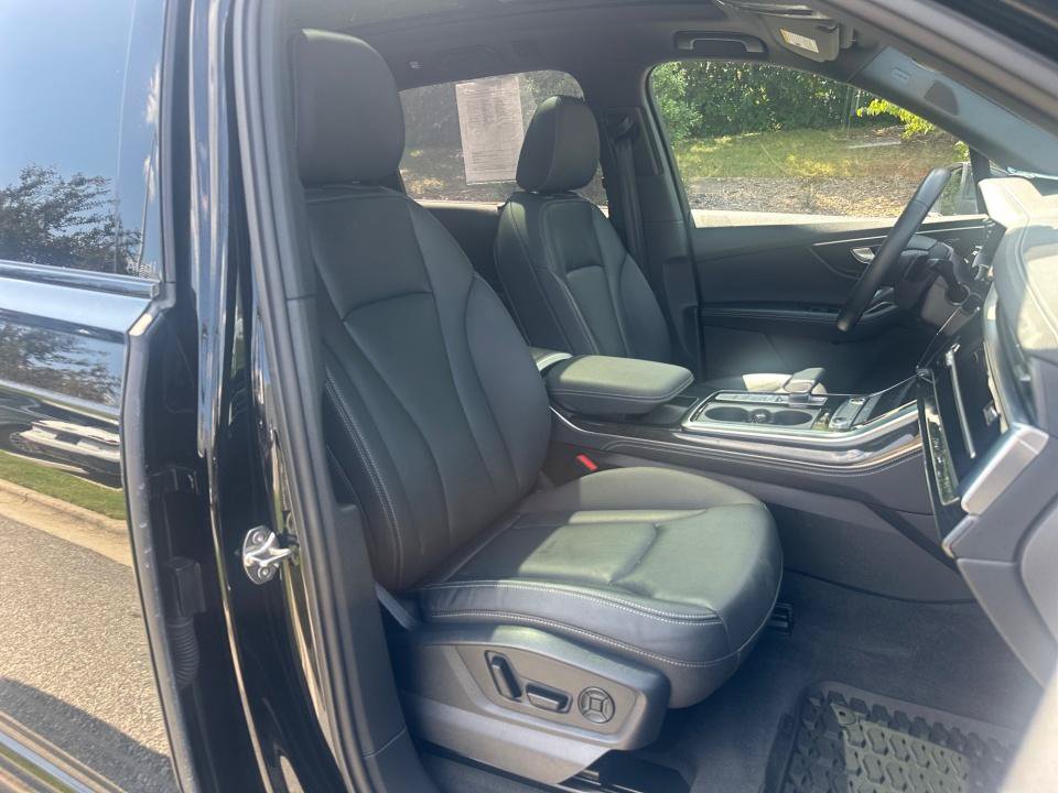 Certified 2025 Audi Q7 2.0T Premium Plus AWD/4WD image 28