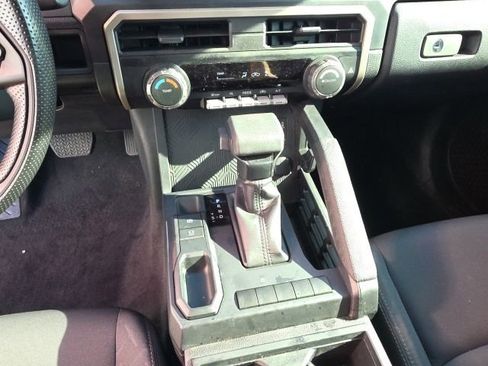 Used 2025 Toyota Tacoma 2WD Double Cab image 18
