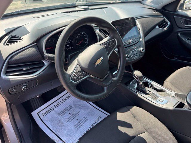 Used 2024 Chevrolet Malibu LT FWD image 12