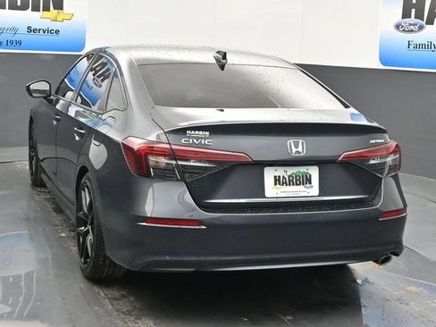 Used 2025 Honda Civic Sport image 4