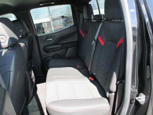 Used 2023 Chevrolet Colorado Z71 w/ Z71 Convenience Package 2 image 11