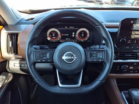 Used 2023 Nissan Pathfinder Platinum image 15