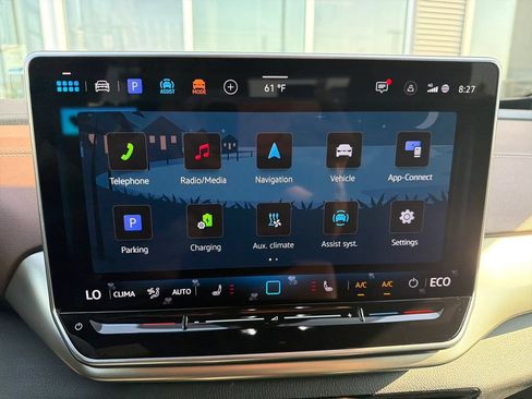 Certified 2024 Volkswagen ID.4 Pro AWD/4WD image 20