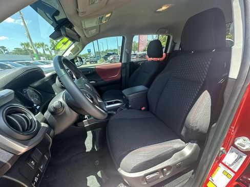 Used 2023 Toyota Tacoma SR5 w/ Technology Package AWD/4WD image 21