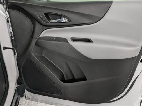 Used 2020 Chevrolet Equinox LS w/ LS Convenience Package FWD image 22