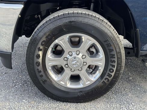 Used 2024 RAM 2500 Big Horn w/ Safety Group image 11