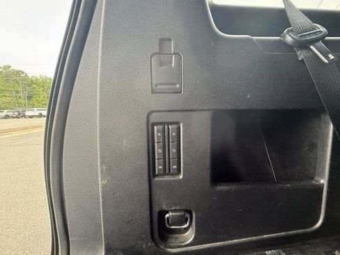 Used 2020 Ford Expedition XLT w/ Equipment Group 202A AWD/4WD image 15