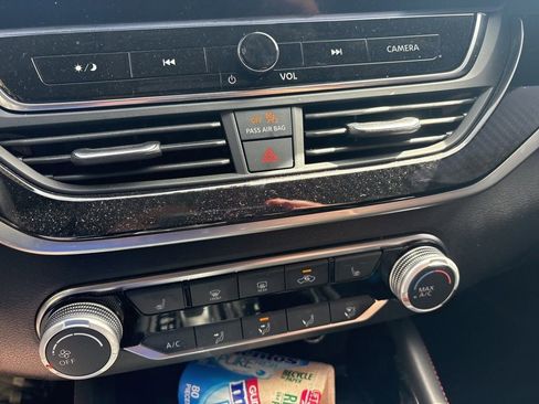 Used 2024 Nissan Altima 2.5 SR w/ SR Premium Package image 13