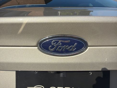 Used 2019 Ford Fusion SE FWD image 7