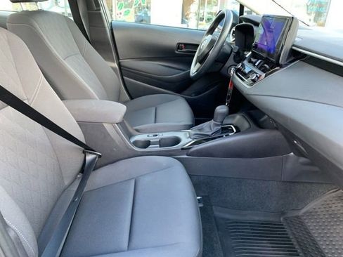 Certified 2025 Toyota Corolla LE image 29