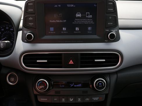 Used 2021 Hyundai Kona Limited w/ Winter Weather Package image 30