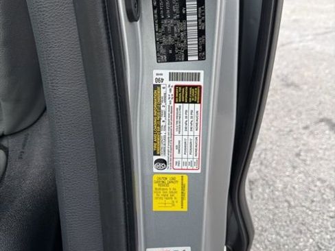 Used 2024 Toyota Sienna XLE image 28