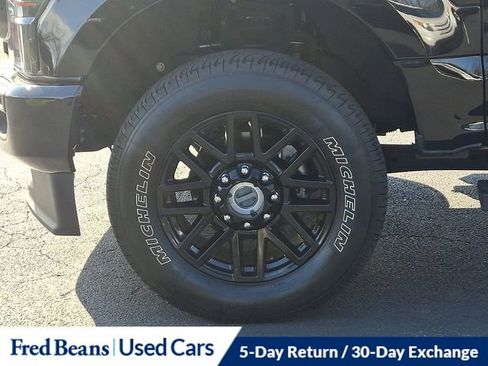 Certified 2022 Ford F350 Lariat w/ Black Appearance Package image 28