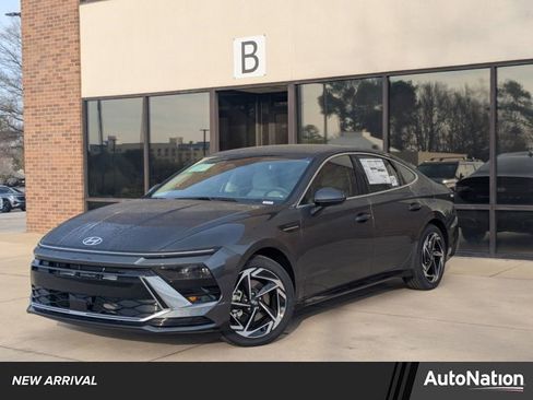 New 2026 Hyundai Sonata SEL image 1