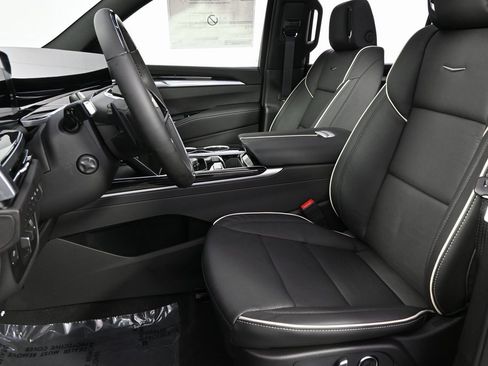 New 2026 Cadillac Escalade ESV Sport image 13