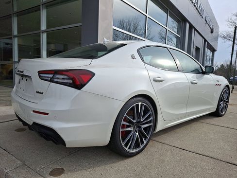 Used 2021 Maserati Ghibli Trofeo RWD image 6