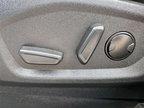 Used 2024 Ford Edge SEL image 13