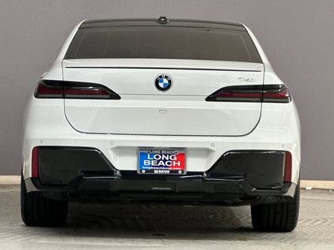 Certified 2024 BMW 740i w/ Premium Package 2 image 9