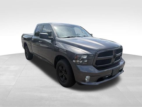 Used 2019 RAM 1500 Express AWD/4WD image 3