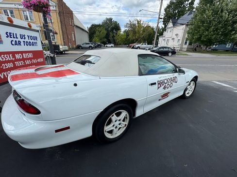 Used 1995 Chevrolet Camaro Z28 RWD image 4