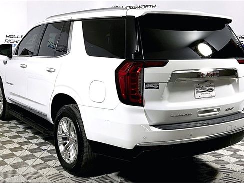 Used 2021 GMC Yukon SLT w/ SLT Premium Package image 8