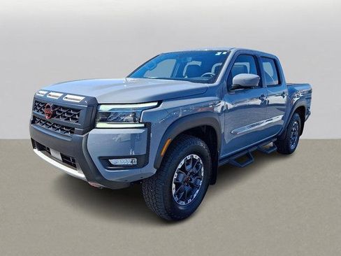 New 2025 Nissan Frontier PRO-4X w/ Pro Premium Package image 2